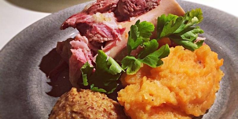 Fläsklägg med rotmos i crockpot