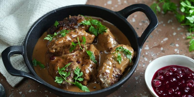 Oxjärpar med himmelsk gräddsås