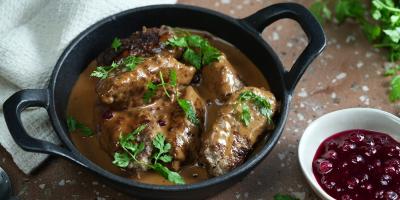 Oxjärpar med himmelsk gräddsås